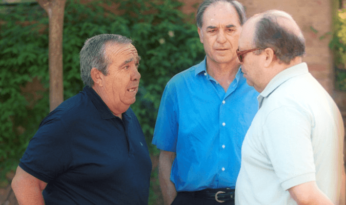 Mani, a esquerda, em uma foto. (Foto: Arquivo pessoal)