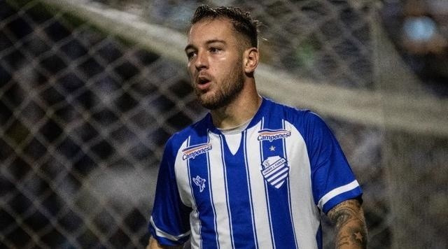 Atacante também passou pelo CSA - Foto: Célio Júnior/Divulgação.