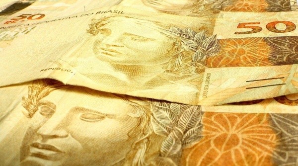 O auxílio emergencial deve voltar a ser pago no mês que vem O auxílio emergencial deve voltar a ser pago no mês que vem