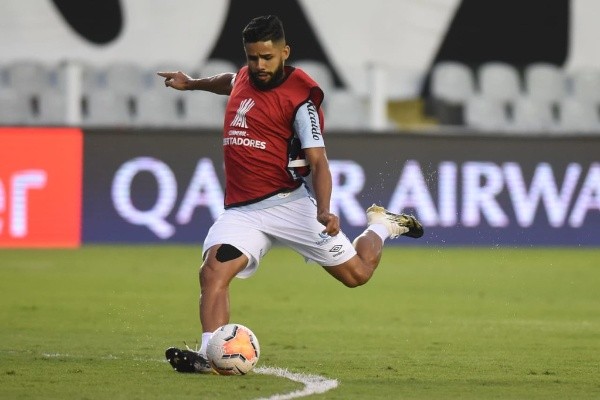 Lateral vive grande fase no Peixão — Foto: Ivan Storti/Santos FC