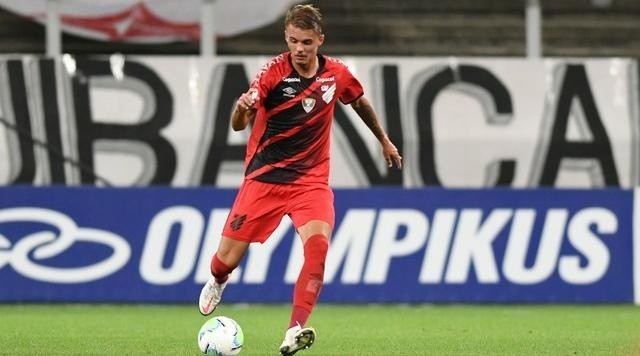 Luan Patrick estreia no time principal do Athletico contra o Corinthians - Foto: Divulgação/Athletico.