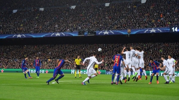 Barcelona x PSG em jogo da Champions League. Foto: Getty Images