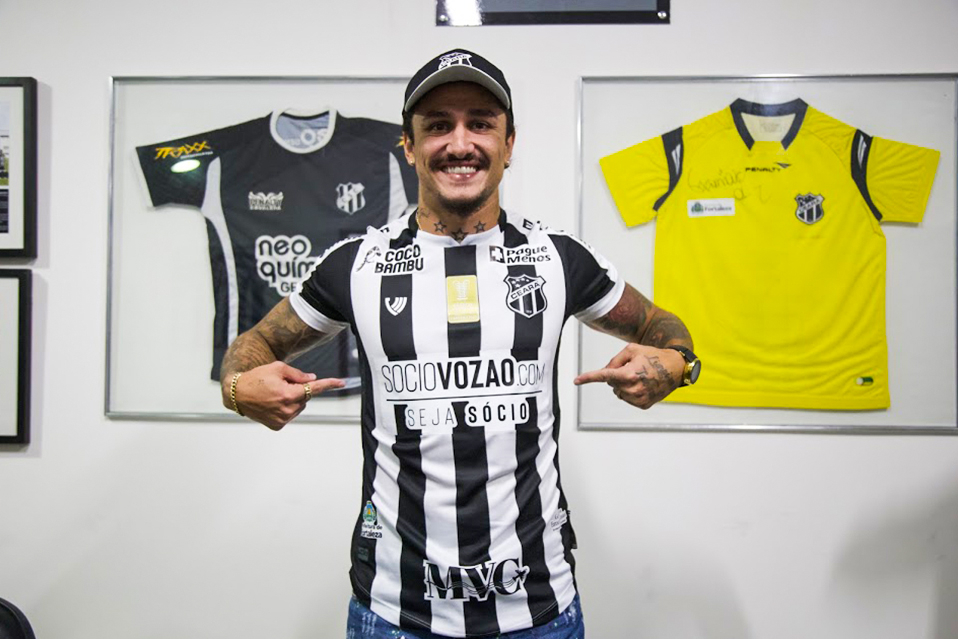 Vina renovou até 2024 - Foto: Felipe Santos/Twitter Oficial do Ceará.