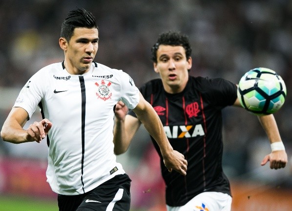 Balbuena teve grandes momentos defendendo a camisa do Corinthians entre 2016 e 2018 (Foto: Alexandre Schneider/Getty Images Brasil)