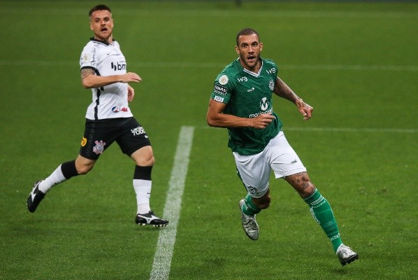 Fernandão em campo pelo Goiás em jogo contra o Corinthians. (Foto: Getty Images) Fernandão em campo pelo Goiás em jogo contra o Corinthians. (Foto: Getty Images)