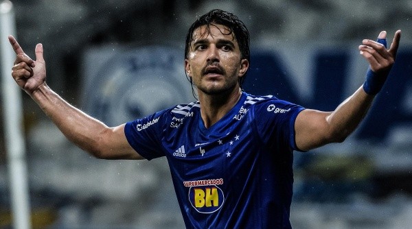 Cruzeiro x Paraná, pelo Campeonato Brasileiro, no Mineirão, em Belo Horizonte. Foto: Gustavo Aleixo/Cruzeiro IMPORTANTE: Imagem destinada a uso institucional e divulgacão, seu uso comercial está vetado incondicionalmente por seu autor e o Cruzeiro Esporte Clube. IMPORTANT: image intended for institutional use and distribution. Commercial use is prohibited unconditionally by its author and Cruzeiro Esporte Clube. Cruzeiro x Paraná, pelo Campeonato Brasileiro, no Mineirão, em Belo Horizonte. Foto: Gustavo Aleixo/Cruzeiro IMPORTANTE: Imagem destinada a uso institucional e divulgacão, seu uso comercial está vetado incondicionalmente por seu autor e o Cruzeiro Esporte Clube. IMPORTANT: image intended for institutional use and distribution. Commercial use is prohibited unconditionally by its author and Cruzeiro Esporte Clube.