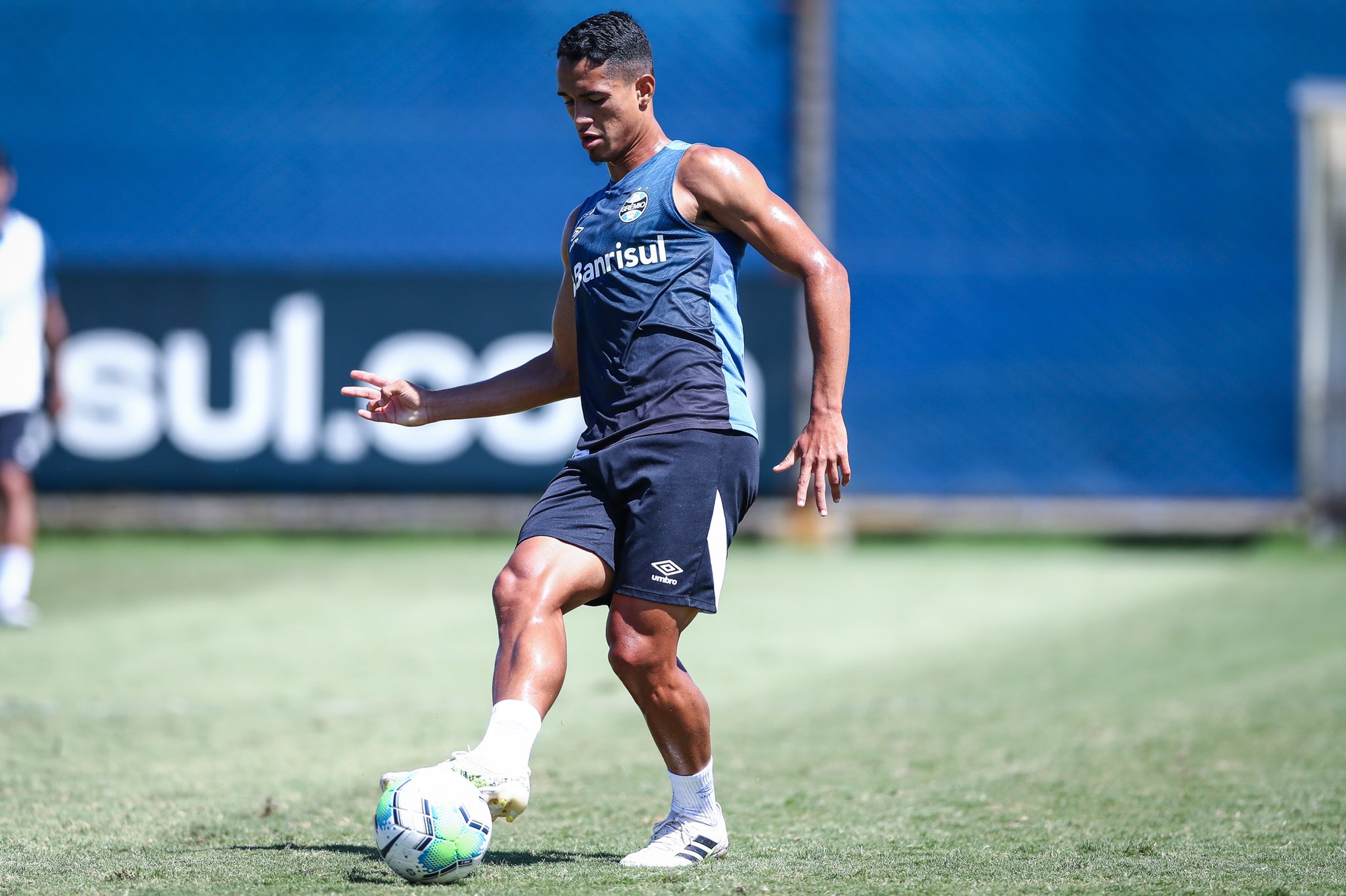 Lucas Araújo pode ganhar mais oportunidades nesta temporada - Foto: Reprodução/Twitter Oficial Lucas Araújo.