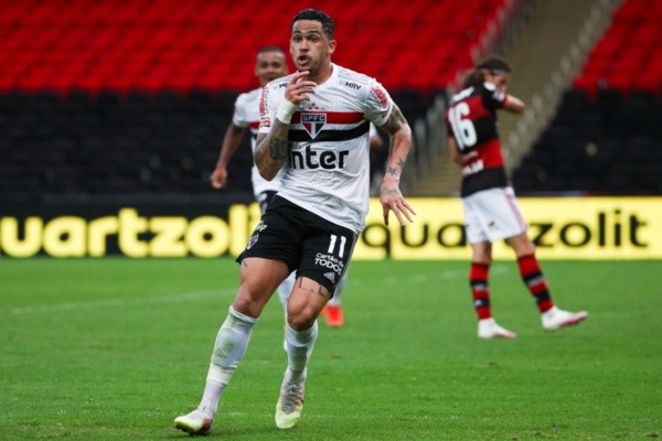 Luciano, destaque do São Paulo, comemora gol contra o Flamengo. Foto: Getty Images