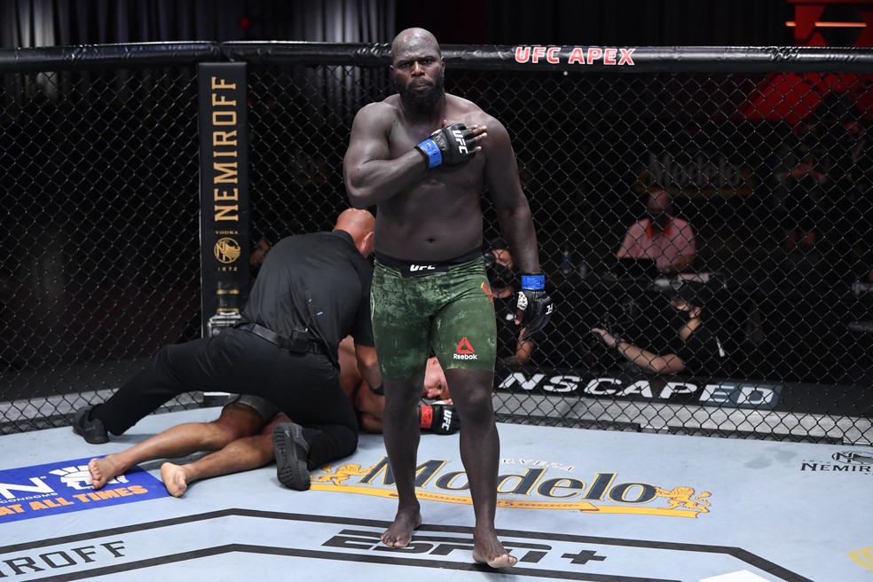 Jairzinho Rozenstruik é o quarto do ranking de sua categoria. (Foto: Getty Images)