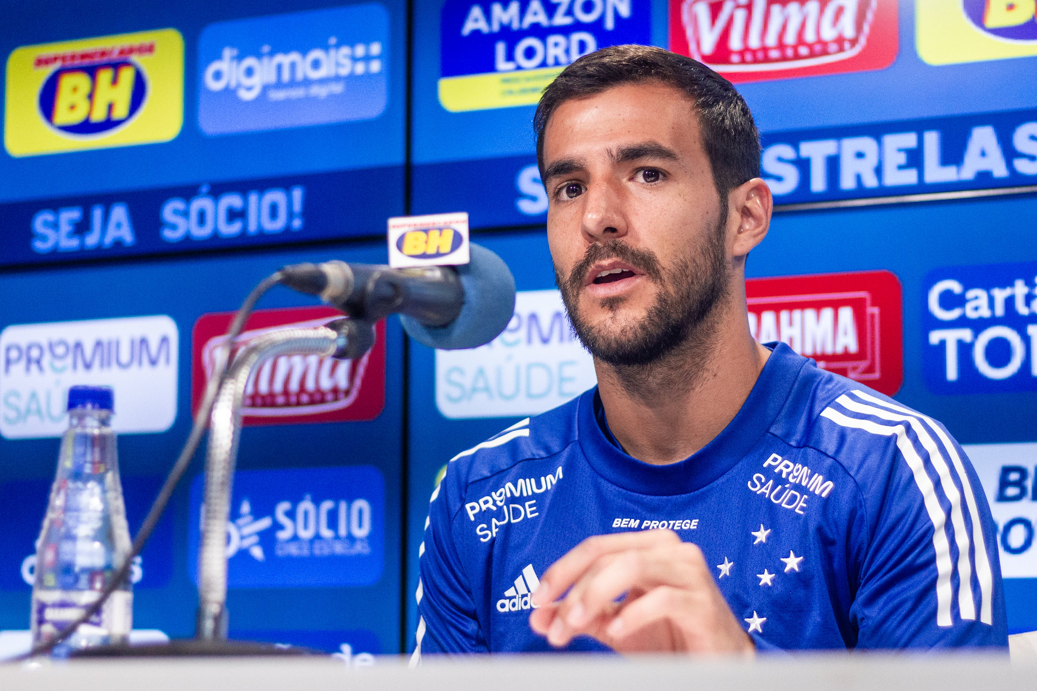 Raúl Cáceres: único lateral-direito do elenco (Foto: Gustavo Aleixo/Flickr/Cruzeiro) Raúl Cáceres: único lateral-direito do elenco (Foto: Gustavo Aleixo/Flickr/Cruzeiro)