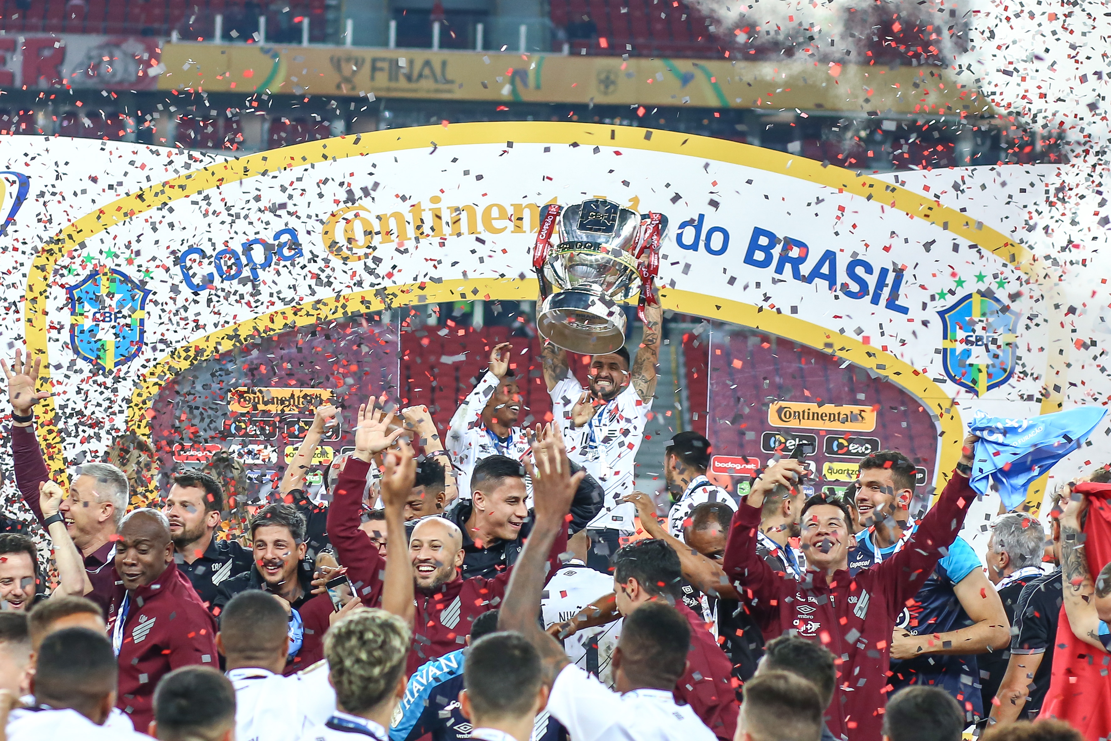 O Campeão da edição de 2019 foi o Athletico-PR. (Foto: Getty Images)