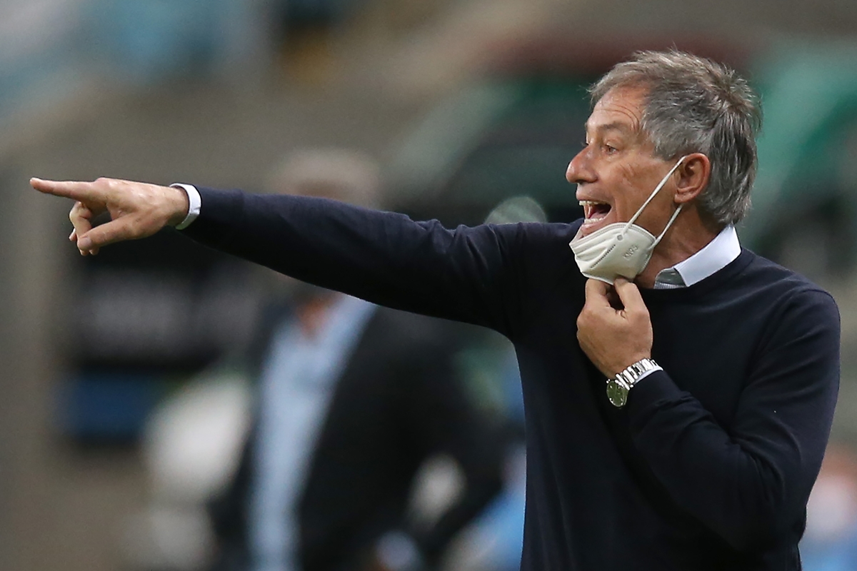 Ariel Holan em partida da Universidad Católica. Foto: Getty Images