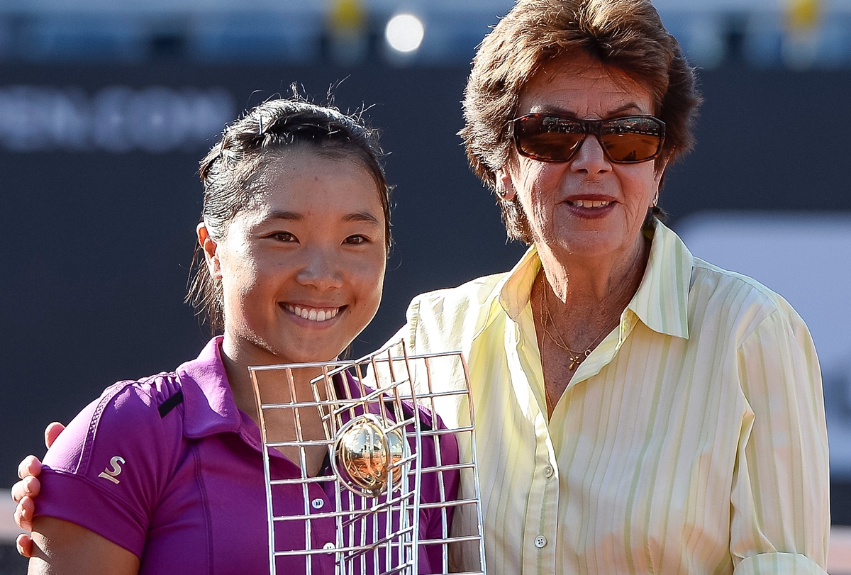 Maria Esther Bueno (dir.) no Rio Open 2014. Foto: Getty Images