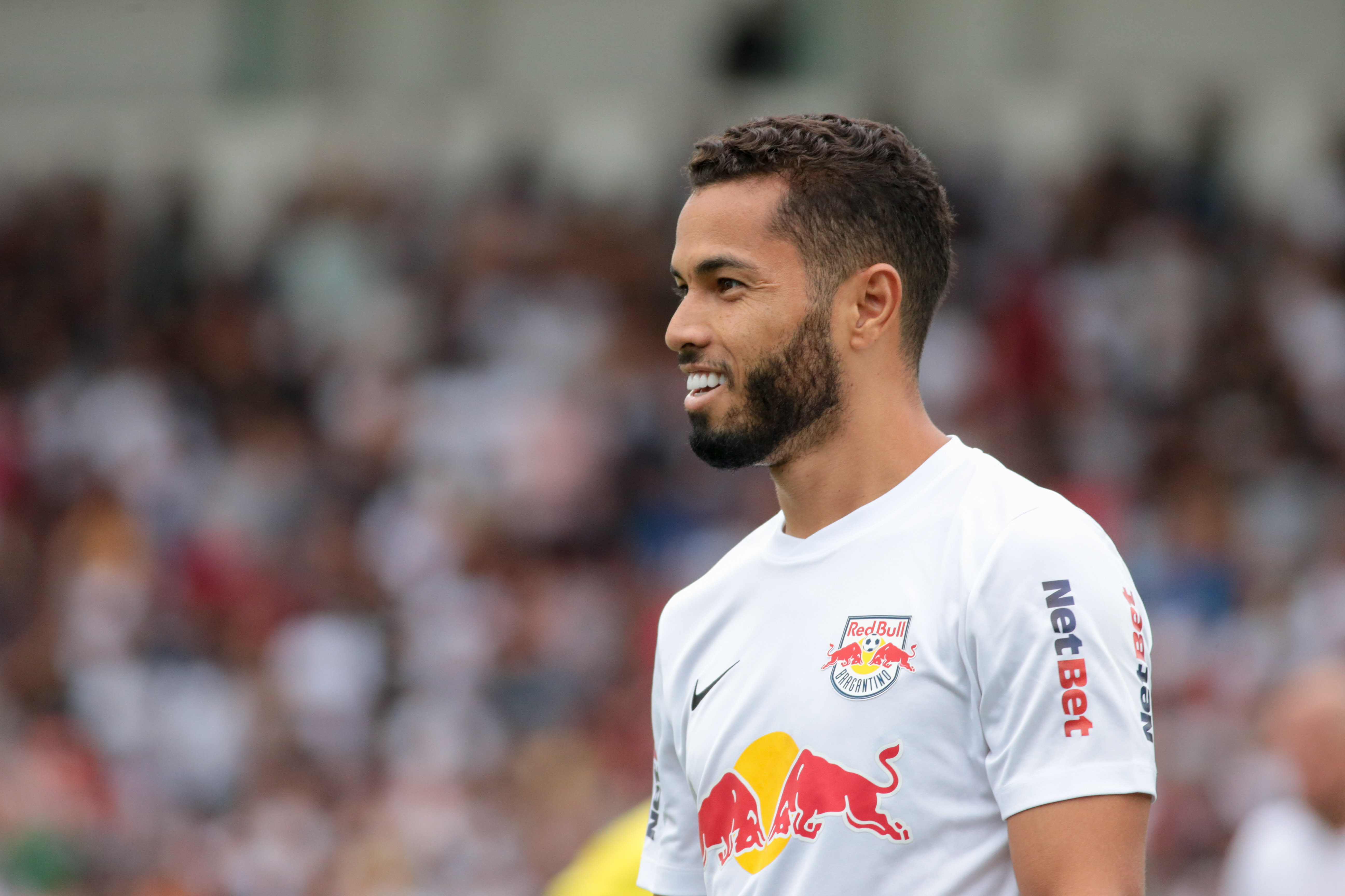 Morato foi liberado pelo RB Bragantino e está próximo de fechar com o Vasco (Foto: Marcello Zambrana/AGIF)