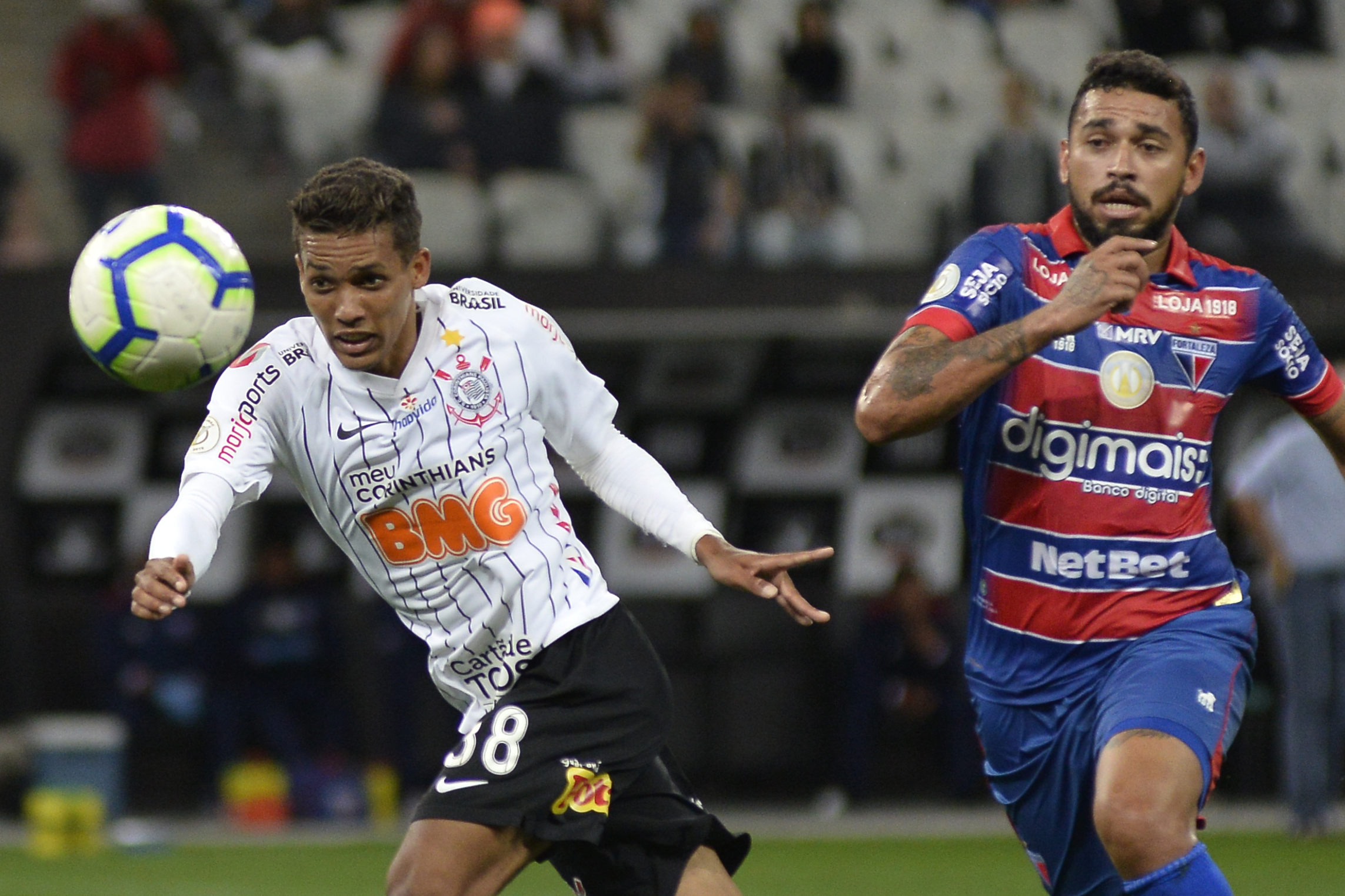 Felipe: em ação pelo Fortaleza (Bruno Ulivieri/AGIF)