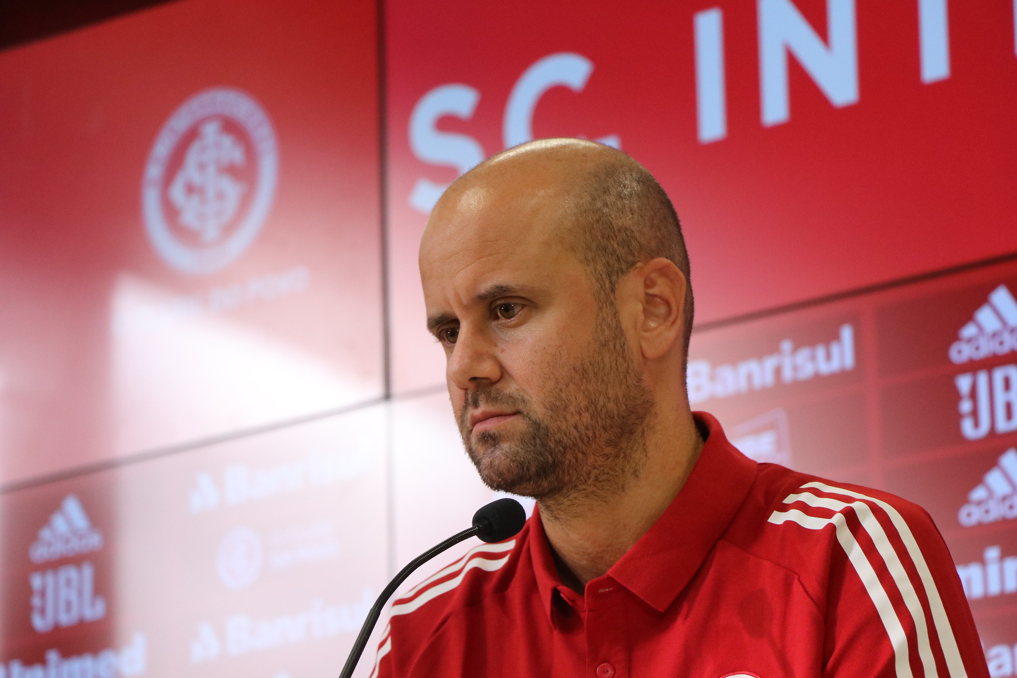 Ramírez: mais um jogo de observações para o espanhol (Foto: Ricardo Duarte/Internacional) Ramírez: mais um jogo de observações para o espanhol (Foto: Ricardo Duarte/Internacional)