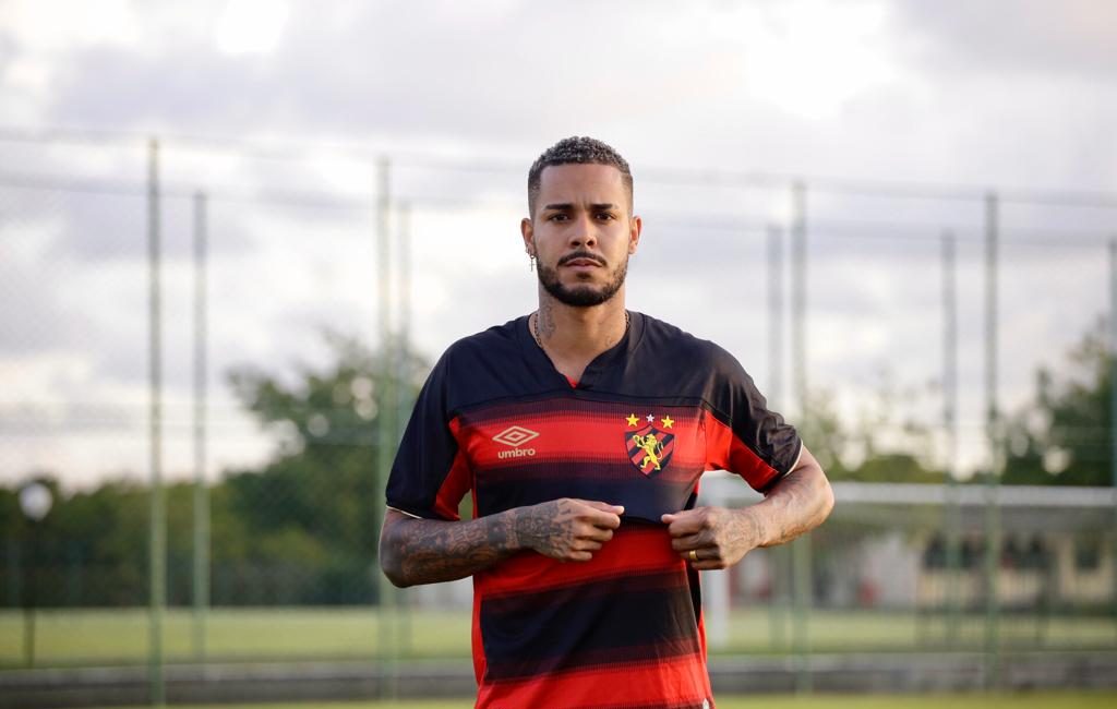 Maxwell Souza: novo atacante do Leão (Foto: Divulgação / site oficial do Sport)