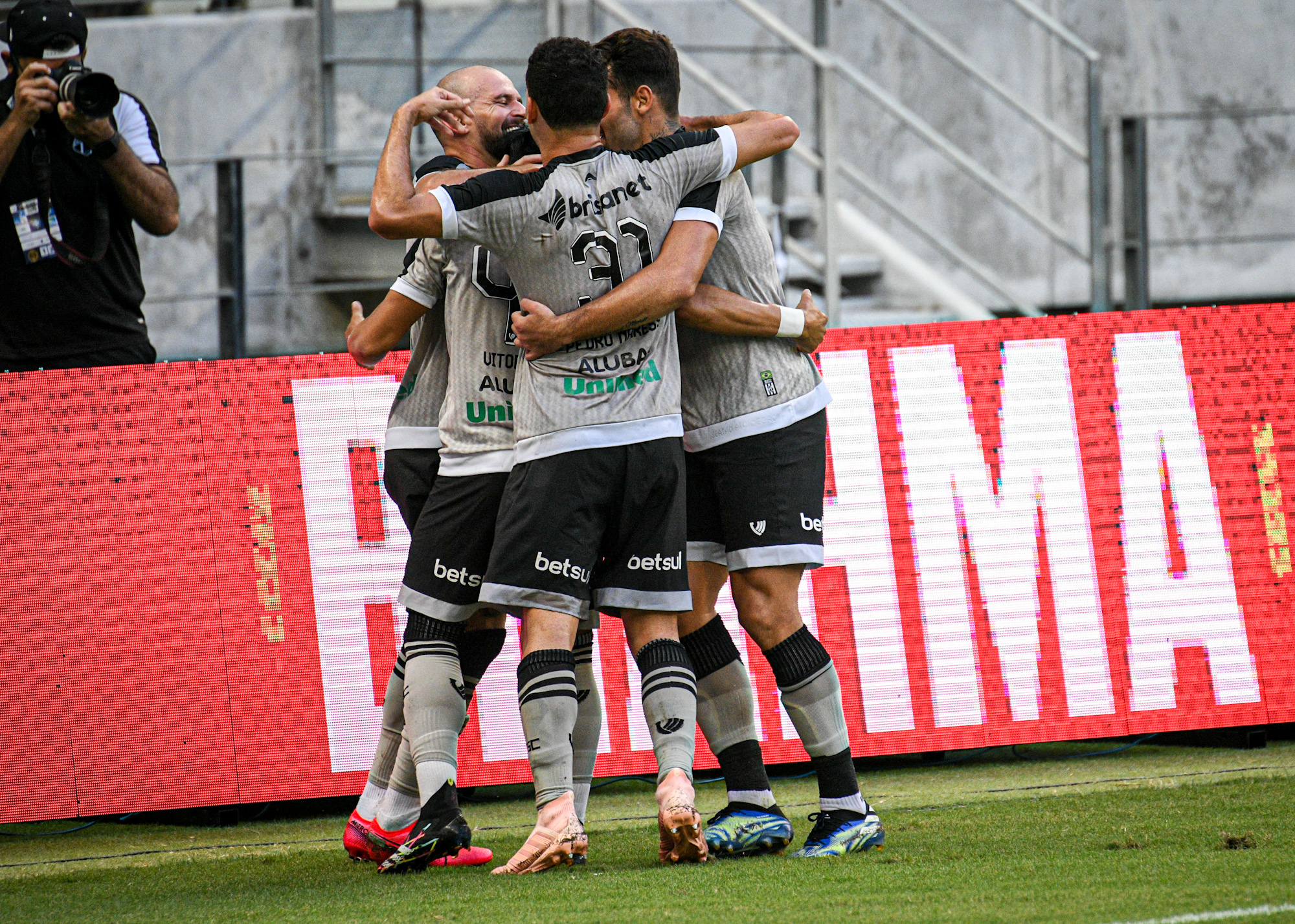 Líder do Grupo A, com cinco pontos, soma uma vitória e dois empates (Foto: AGIF)