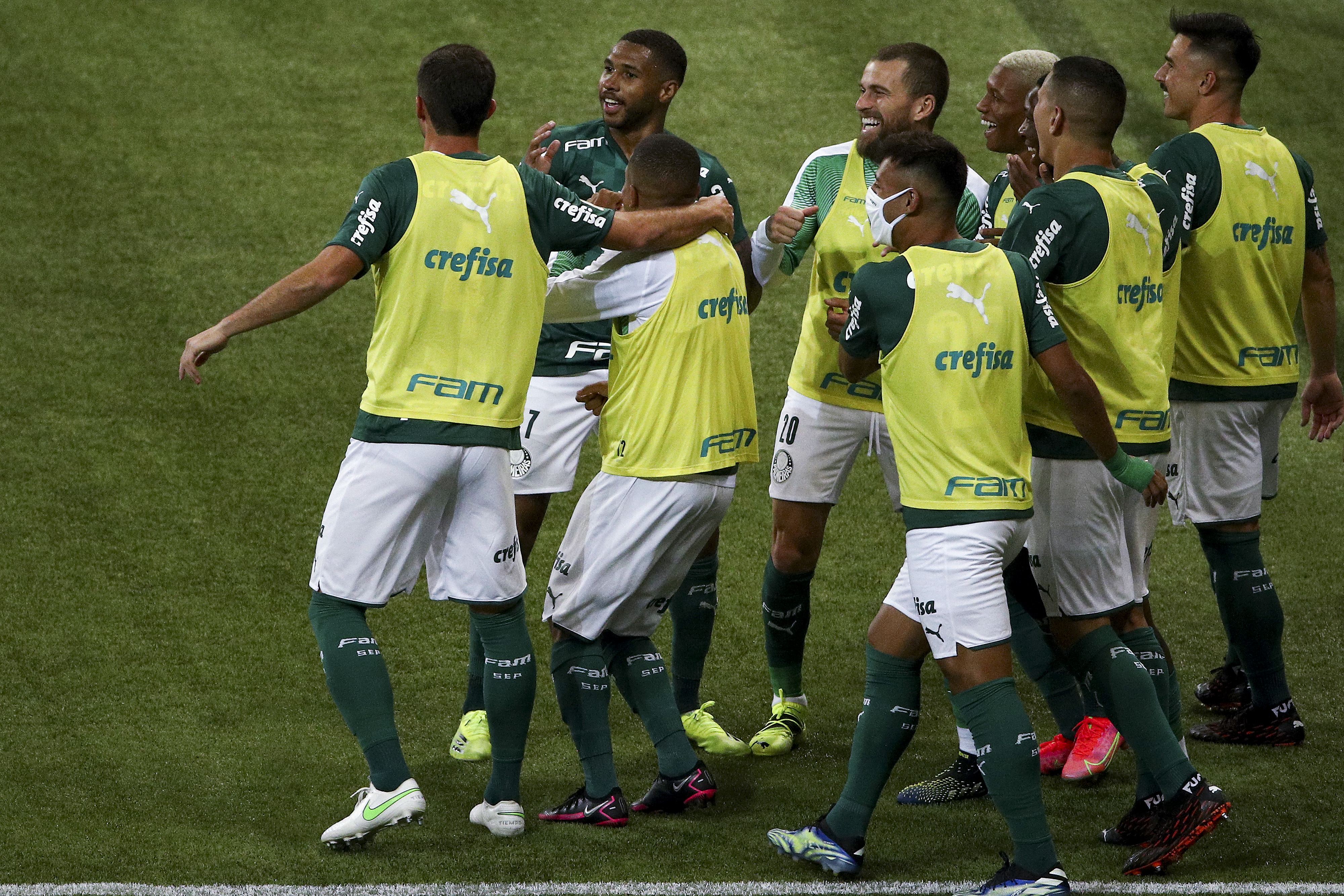 Palmeiras, último campeão da Libertadores e Copa do Brasil, aparece na última posição. (Foto: Getty Images)