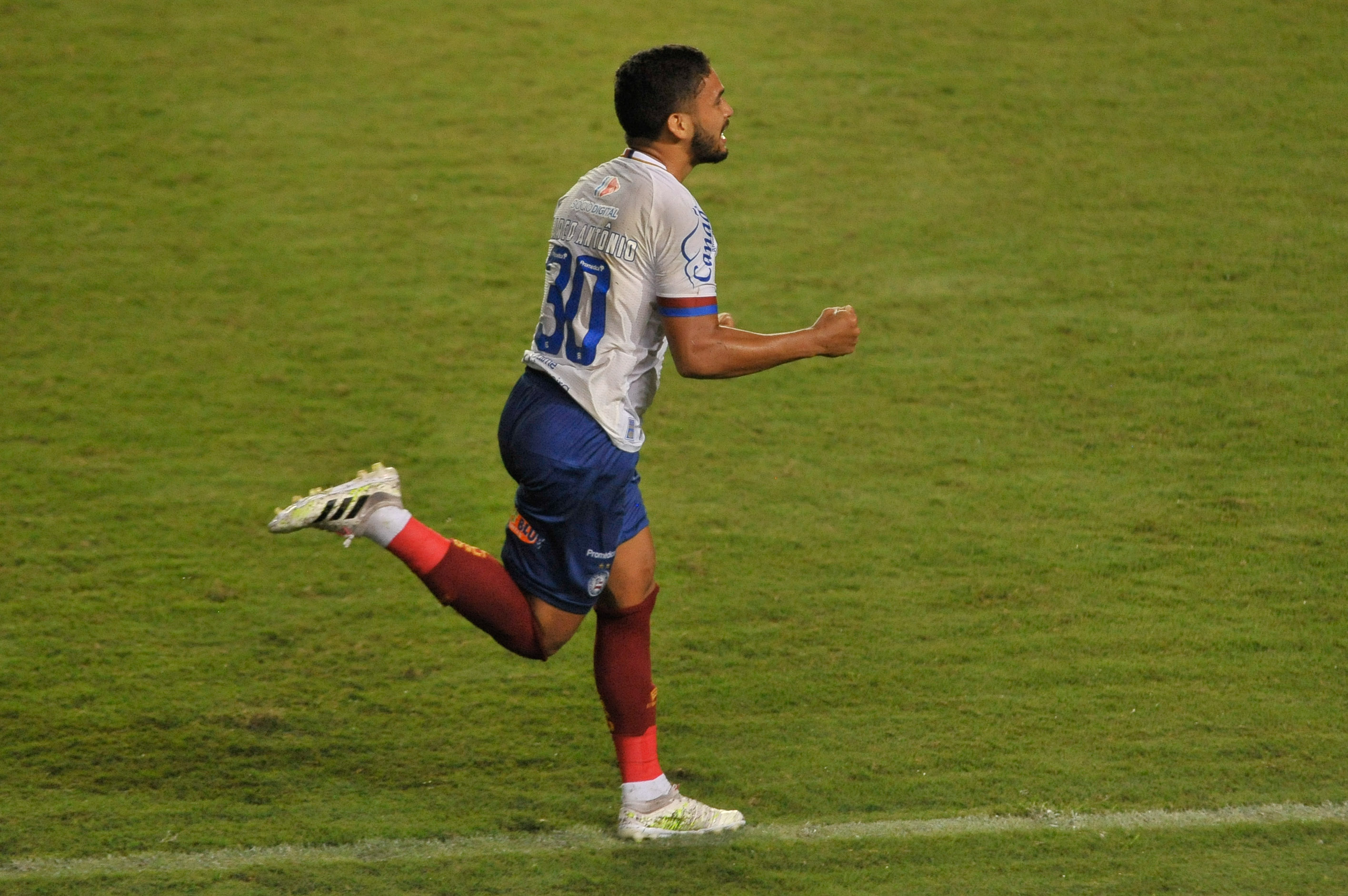 Marco Antônio: reforçará o Botafogo em 2021 (Foto: Jhony Pinho/AGIF)