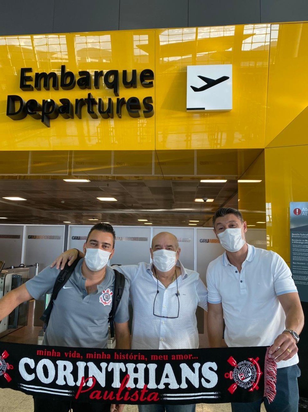 Dirigentes do Timão embarcam atrás de parceiras e vendas de jogadores. (Foto: Reprodução)