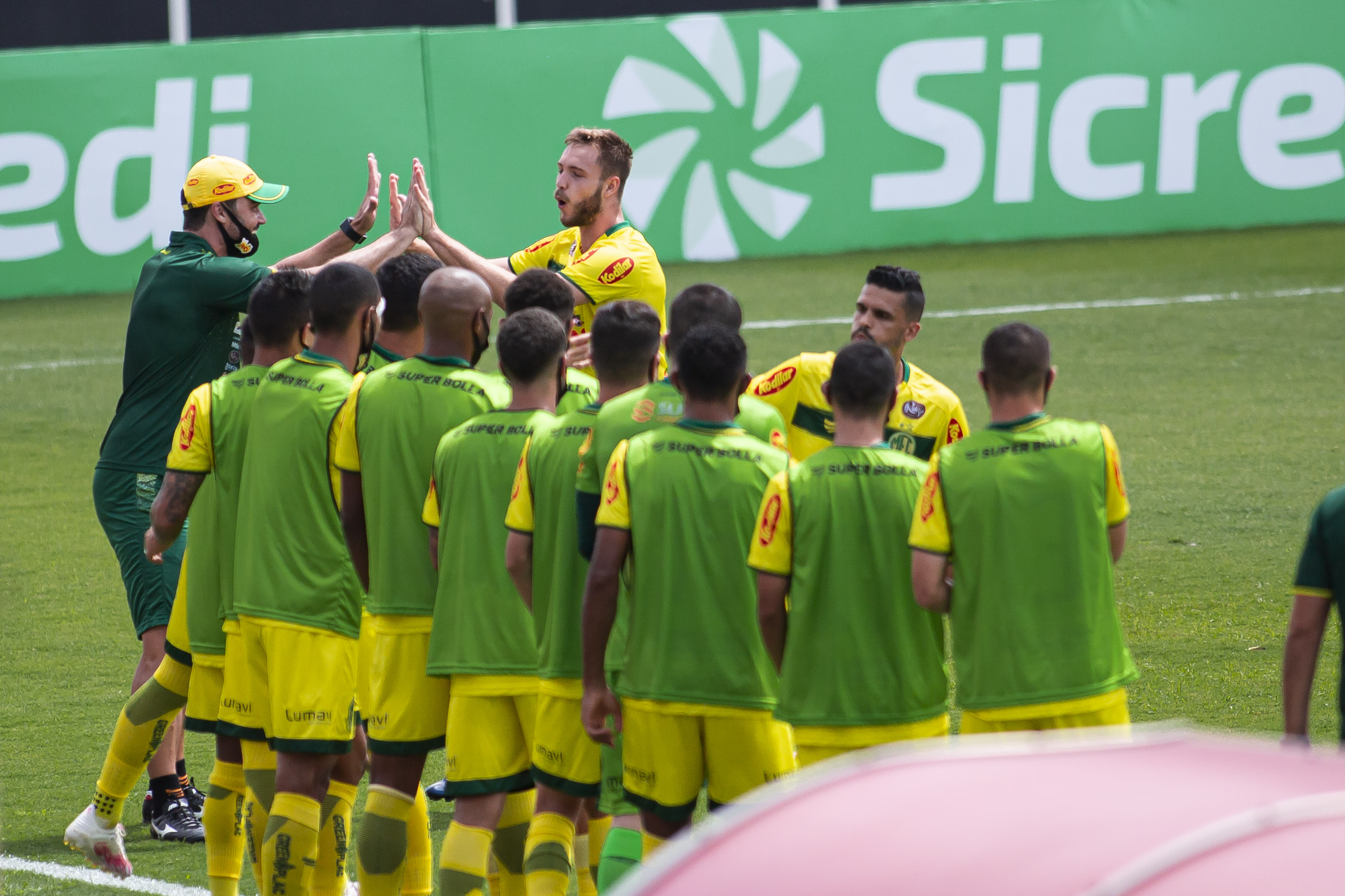 Mirassol comemorando gol no Paulistão. (Foto: AGIF)