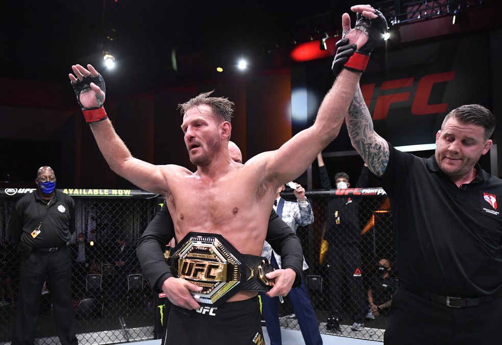 Stipe Miocic defende o cinturão neste sábado (27). Foto: Getty Images)