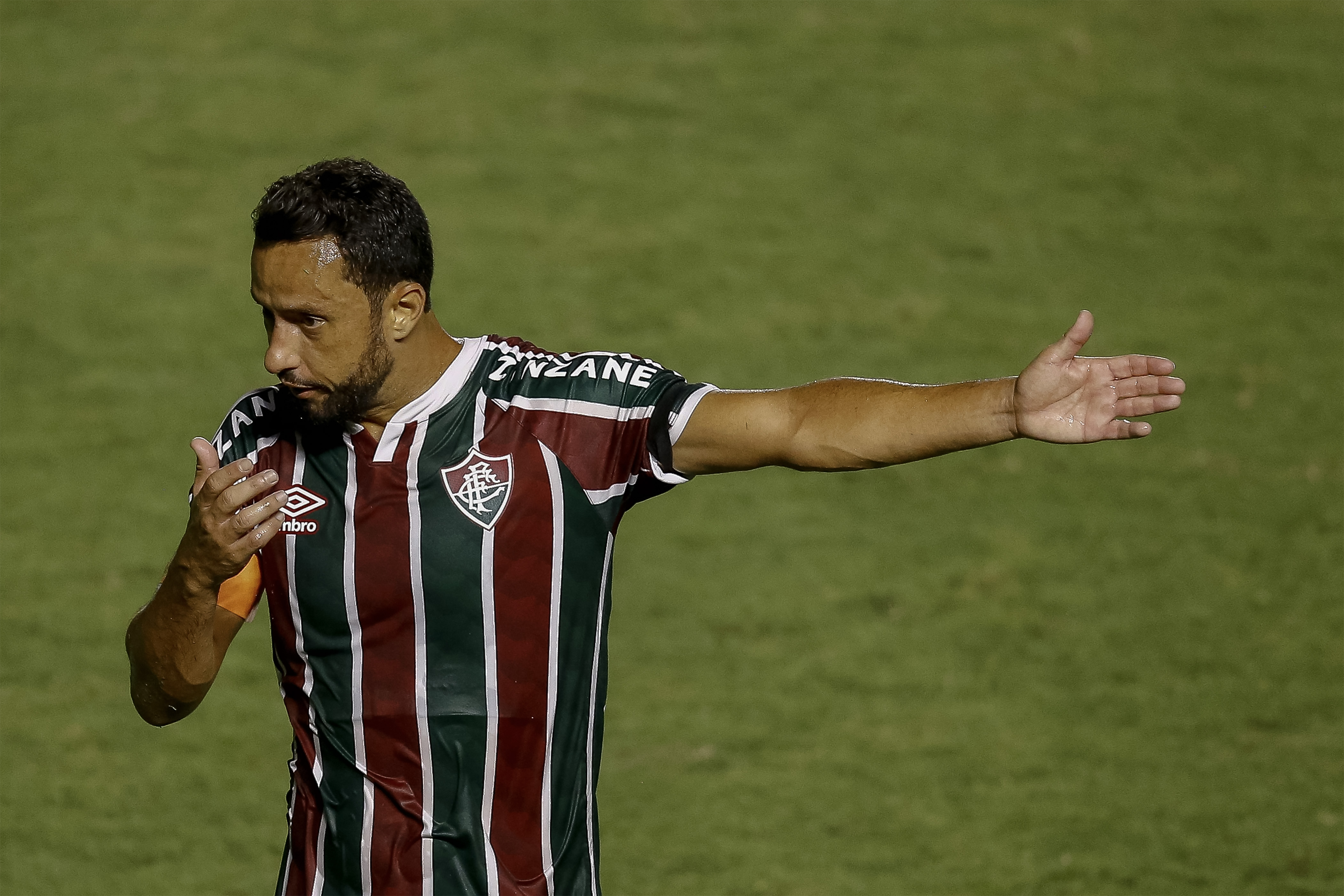 Nene em campo com a camisa do Fluminense.(Foto: Getty Images) 