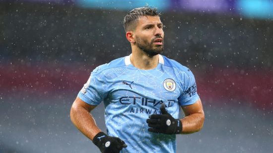 Agüero em campo pelo Manchester City. (Foto: Getty Images)