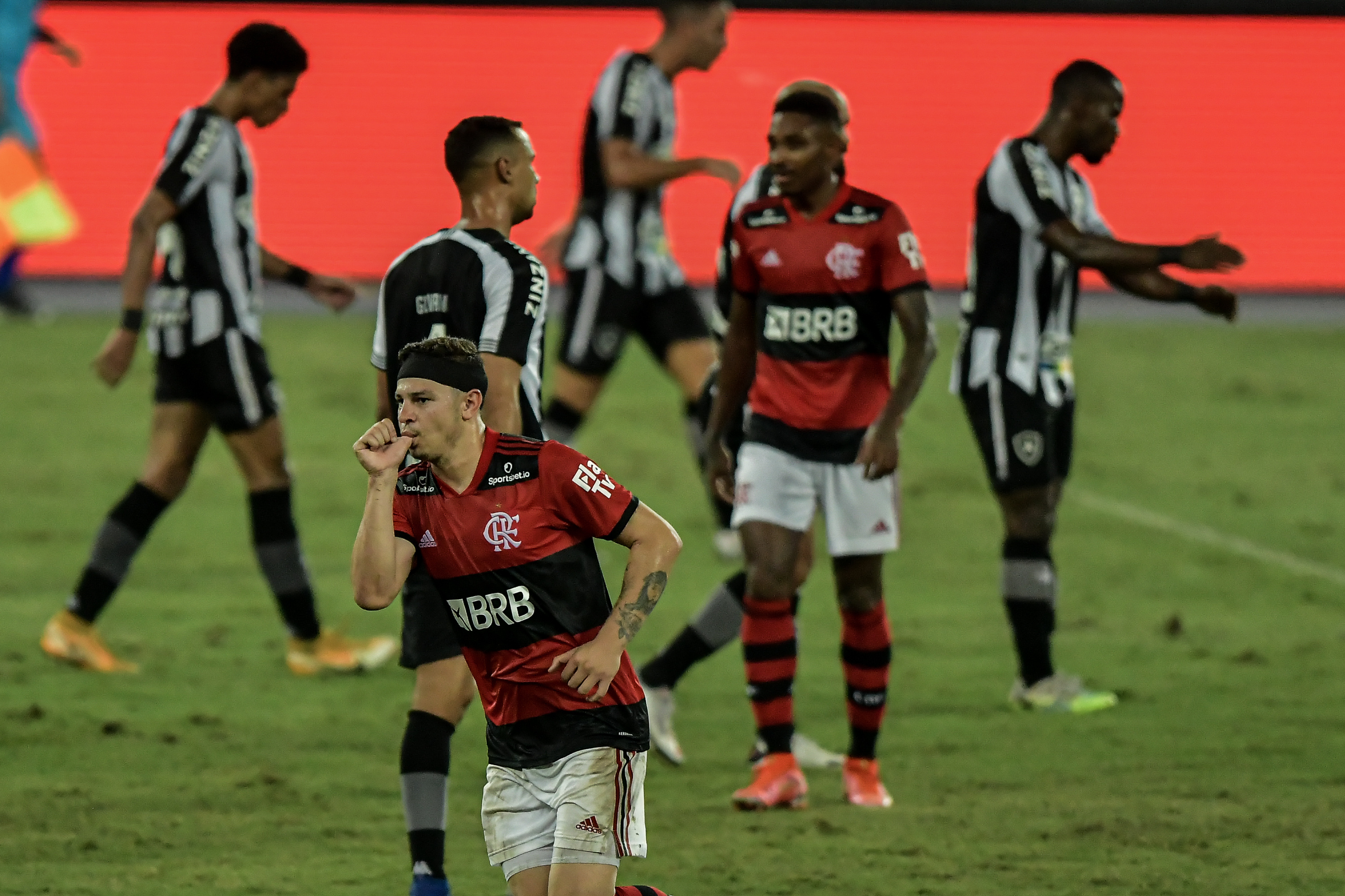 Campeonato Carioca | Flamengo X Bangu: Prováveis Escalações Para A ...