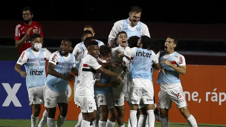 São Paulo comemorando gol na Libertadores 2020. (Foto: Getty Images)