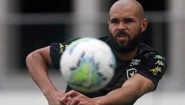 Zé Welison é mais uma opção de contenção no meio a Jair Ventura (Foto: Vitor Silva/Botafogo)