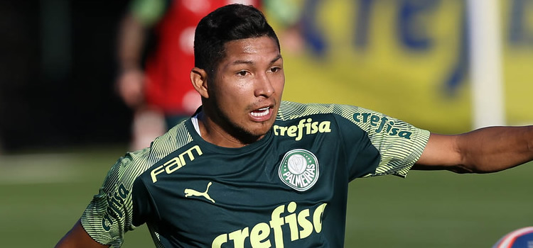 Rony é monitorado de perto pelo Ajax, da Holanda, e pode receber proposta no meio do ano (Foto: César Greco)