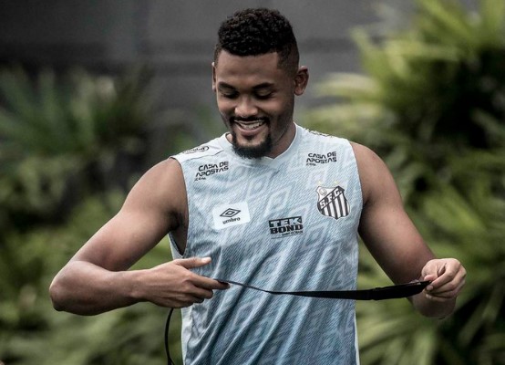 Sabino conseguiu rescisão com Santos e chega ao Sport em definitivo (Foto: Ivan Storti/Santos FC)