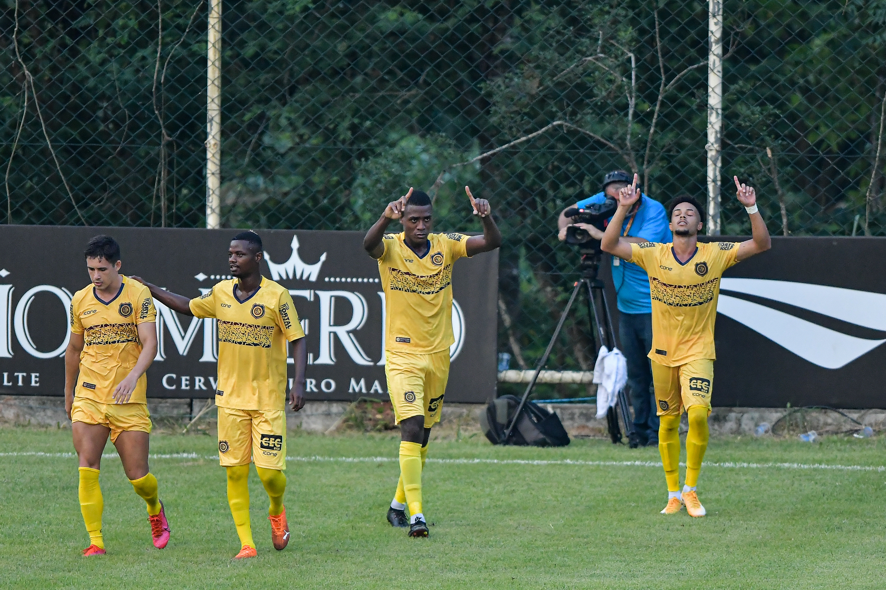 Madureira em campo pelo Campeonato Carioca. (Foto: AGIF)