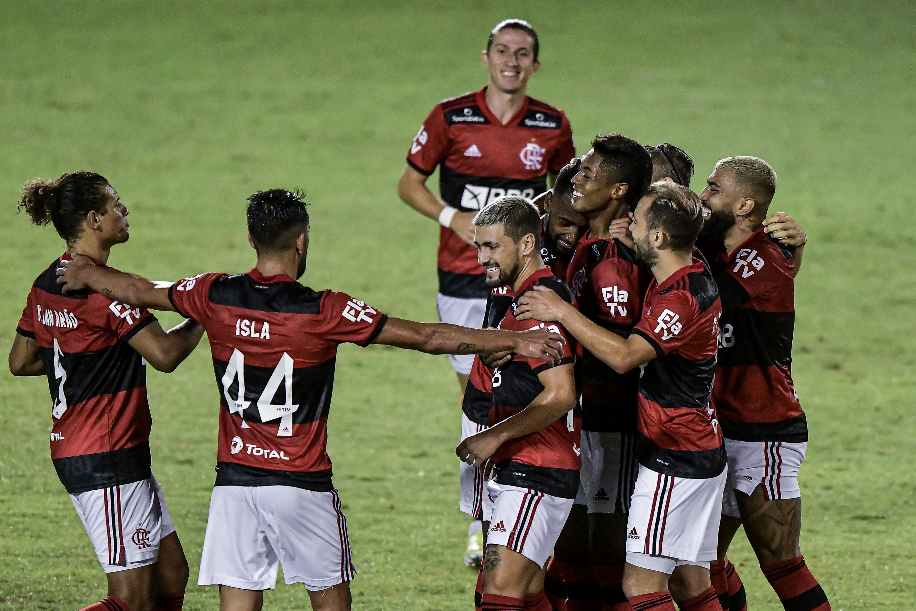 Flamengo tenta conquistar o segundo título sob o comando de Ceni. (Foto: AGIF) Flamengo tenta conquistar o segundo título sob o comando de Ceni. (Foto: AGIF)