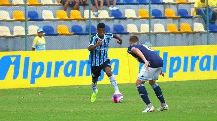 No Grêmio, chances apenas na base e polêmica entre Renato Portaluppi e empresário nos bastidores (Fotos: Rodrigo Fatturi/Grêmio/Divulgação)
