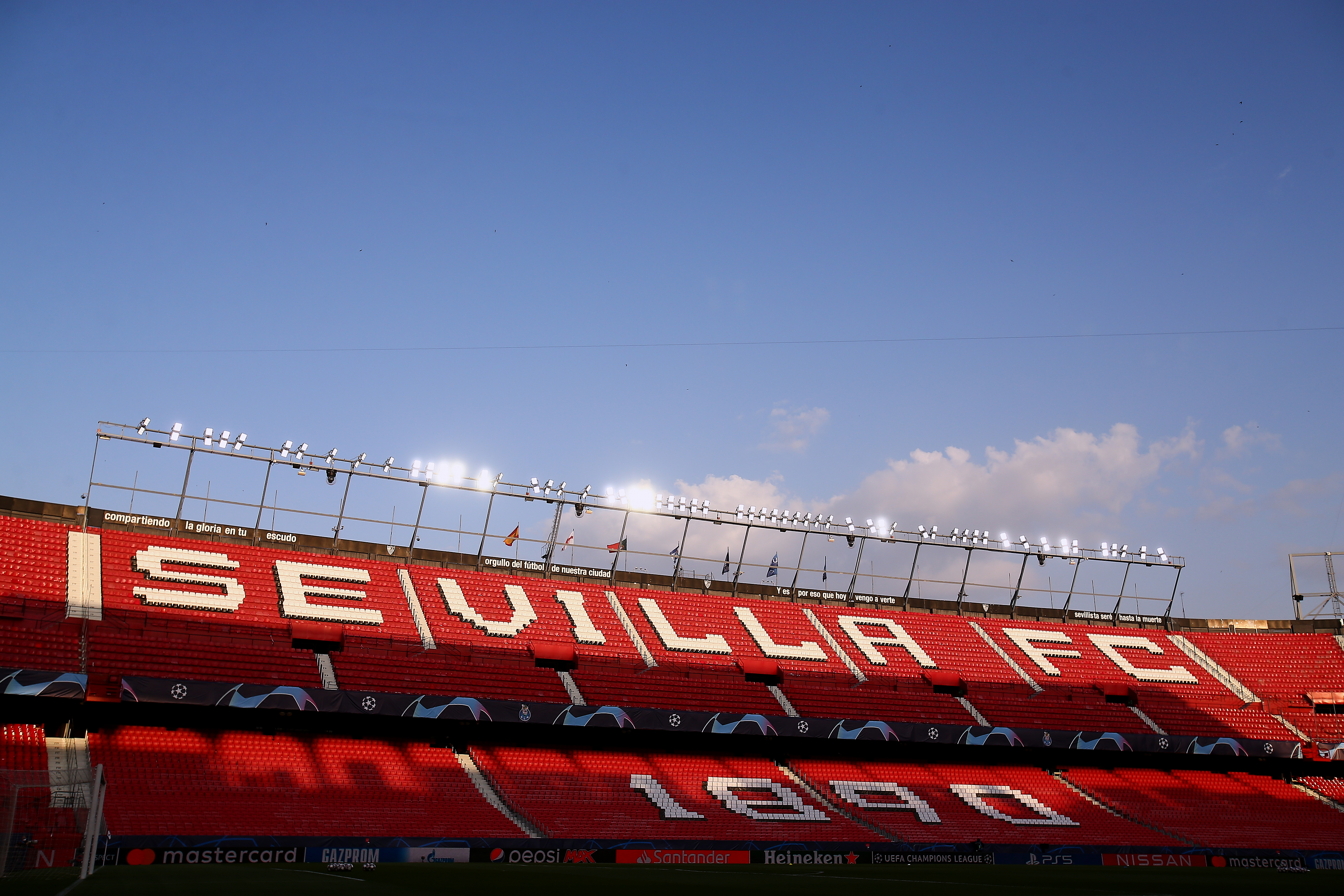Porto x Chelsea duelam em Sevilla pelas quartas de final da Champions League. (Foto: Getty Images) Porto x Chelsea duelam em Sevilla pelas quartas de final da Champions League. (Foto: Getty Images)