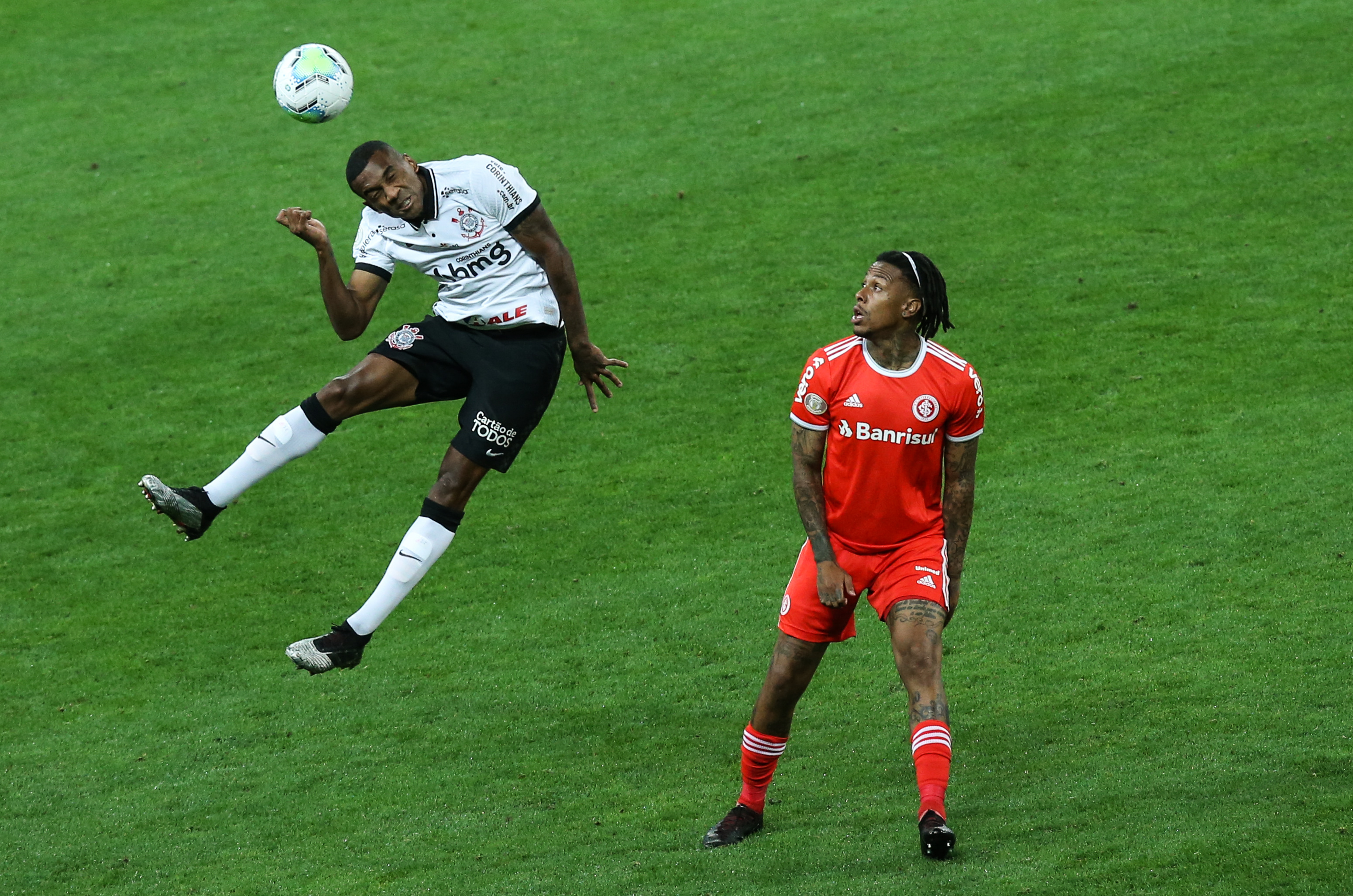 Abel Hernández em campo pelo Internacional. (Foto: Getty Images)