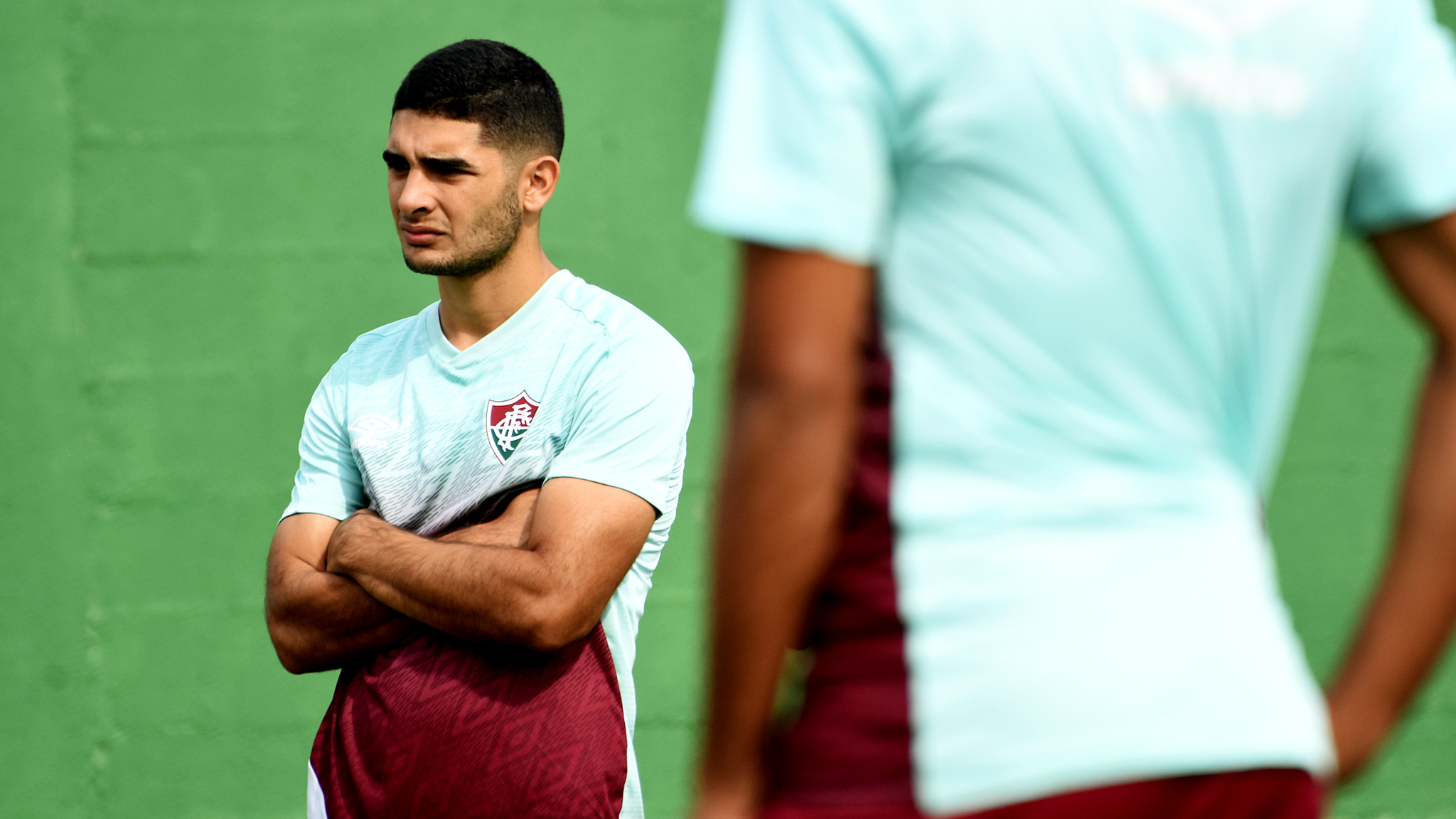 Araújo vinha sem espaço na temporada 2021 e os reforços pioraram ainda mais a situação (Foto:MAILSON SANTANA/FLUMINENSE FC)