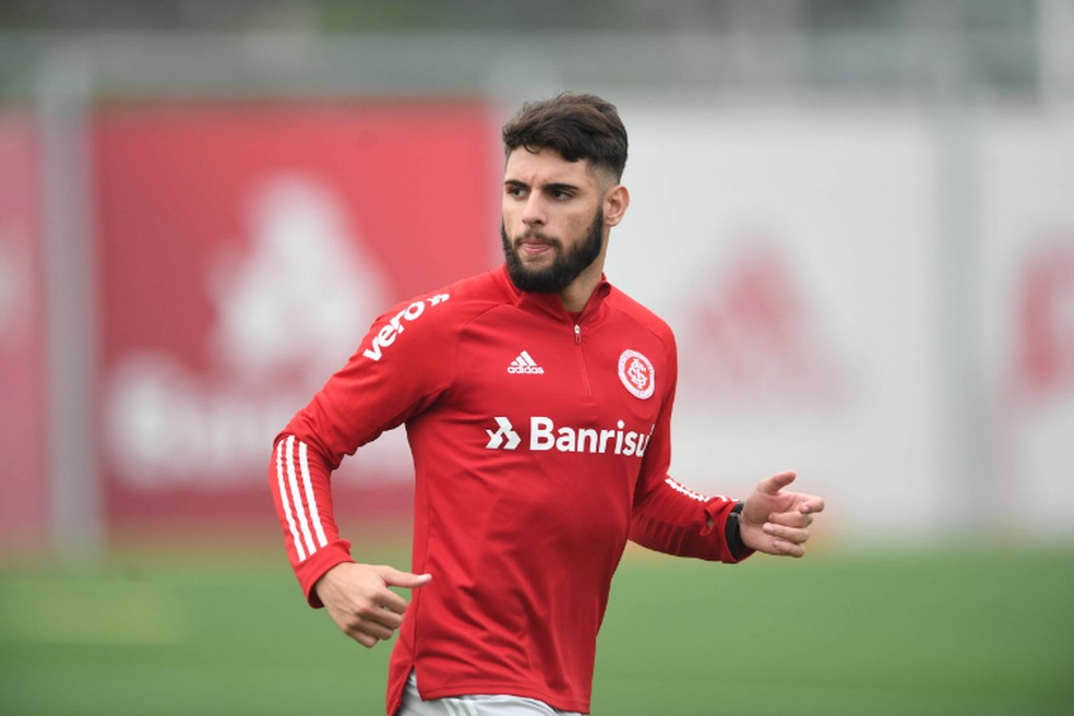 Yuri Alberto: sai do time para a entrada de Galhardo (Foto: Ricardo Duarte/Internacional)