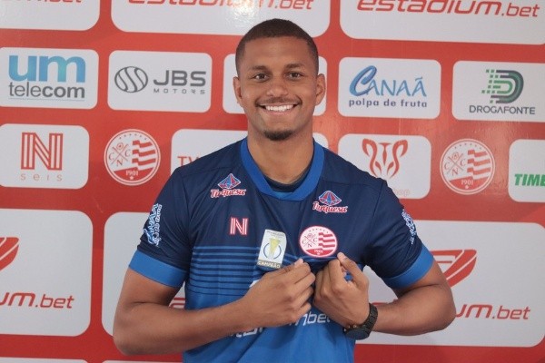 Anderson se destacou no Náutico em 2020 e agora Timbu quer novamente o goleiro do CAP (Foto: Caio Falcão/CNC)