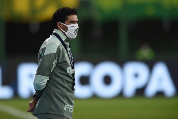 Abel durante un partido entre Palmeiras y Defensa y Justicia.  Foto: Getty Images