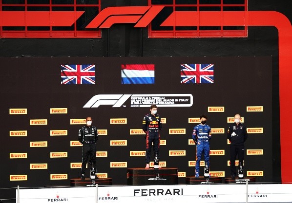 Três primeiros colocados no GP de Emilia Romagna. (Foto: Getty Images)