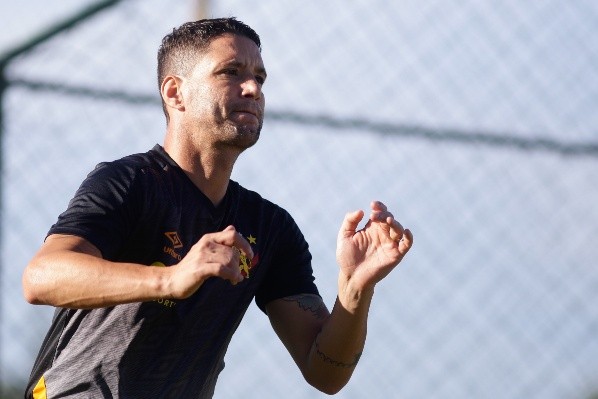 Thiago Neves: novamente ausência no Leão (Foto: Anderson Stevens/Sport Recife)