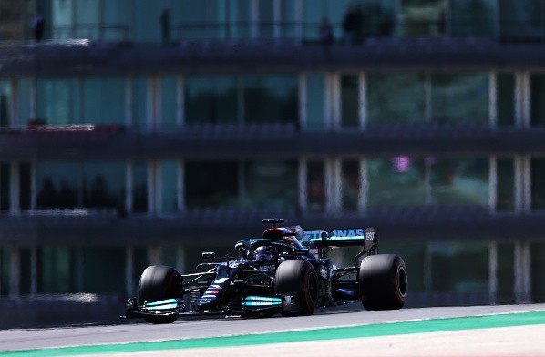Lewis Hamilton na pista do GP de Portugal. (Foto: Getty Images)