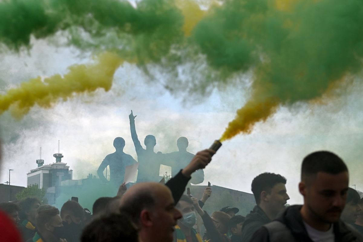 Protesto nos arredores do Old Trafford. Foto: Getty Images