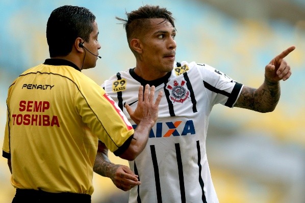 Guerrero teve passagem de três temporadas pelo arquirrival Corinthians (Foto: Matthew Stockman/Getty Images)