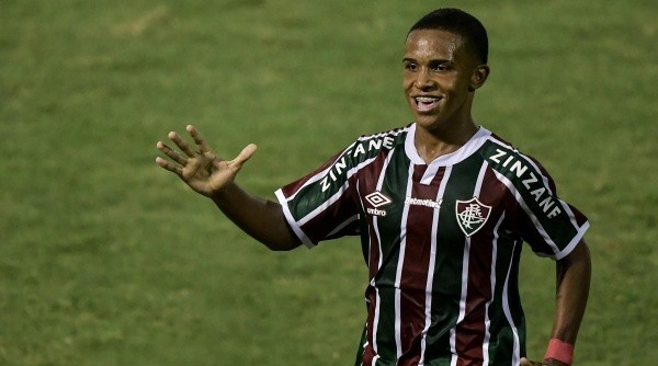 Kayky foi uma das promessas reveladas pelo Fluminense (Foto: Thiago Ribeiro/AGIF)