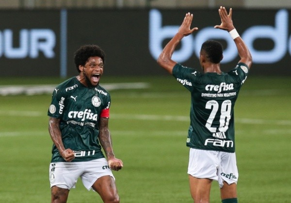 Comemoração de Luiz Adriano, do Palmeiras. Foto: Getty Images